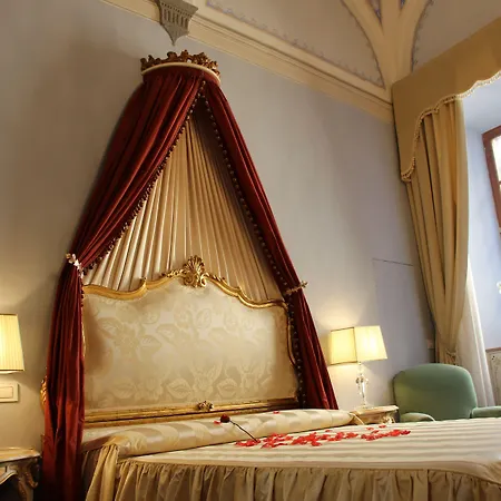 Residenza D'Epoca Palazzo Borghesi-2